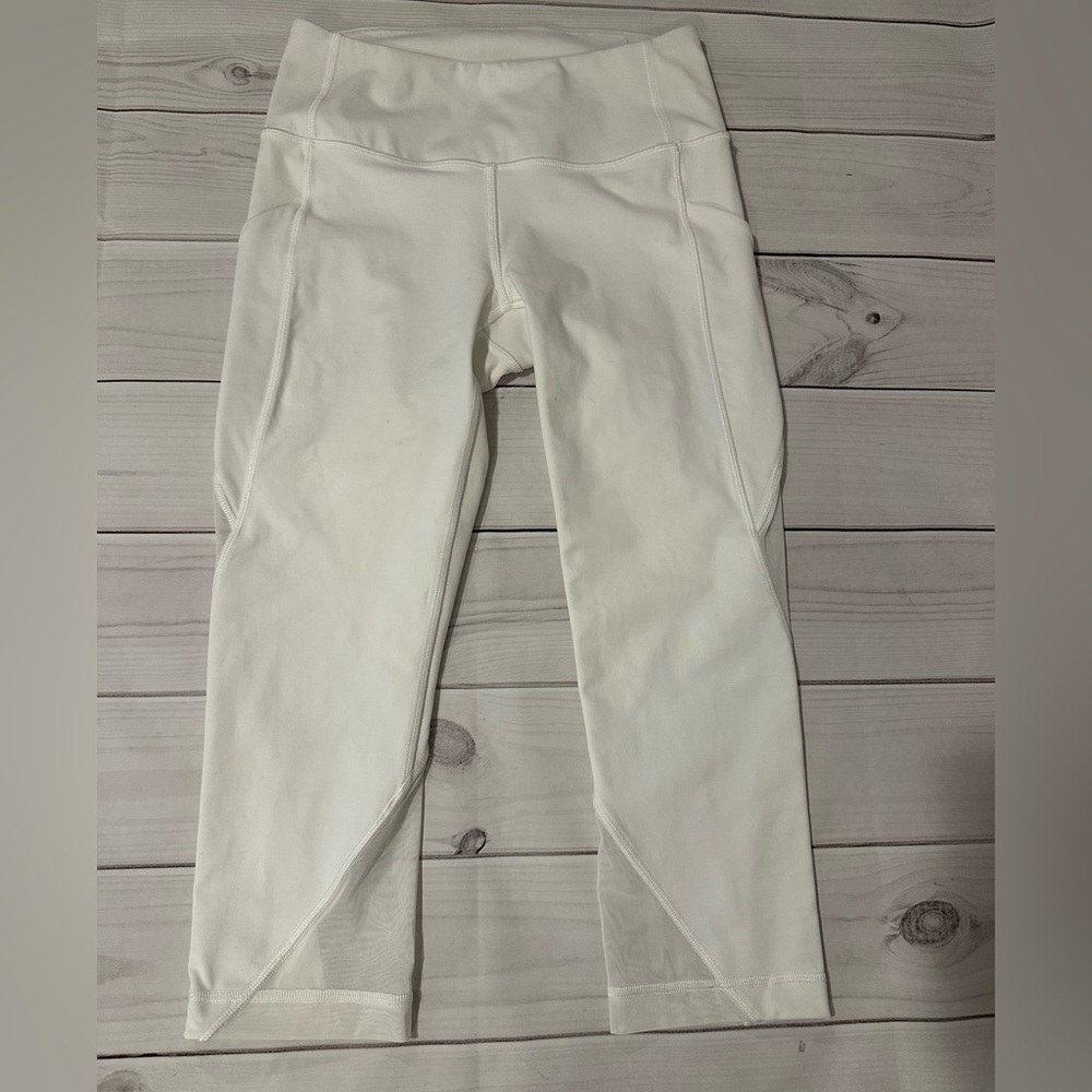 Lululemon‎ Sweat Your Heart Out Crop 21" White Mesh Pocket Leggings Size 4